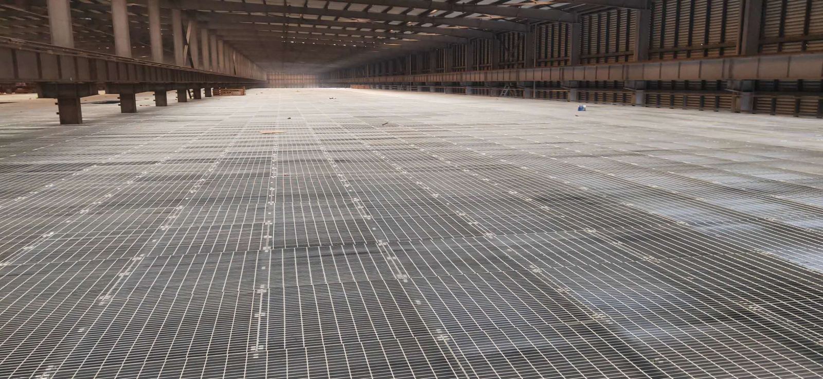 Express logistics platform grating