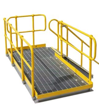 Steel grating panels coordinated with the supporting platform structure.