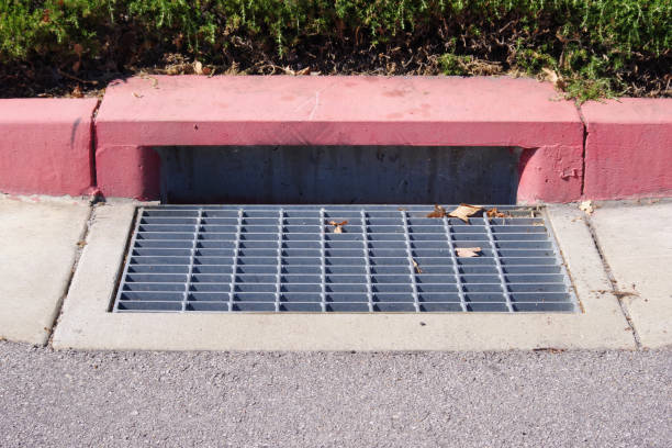 Wastewater treatment gallery with galvanized steel grating access flooring