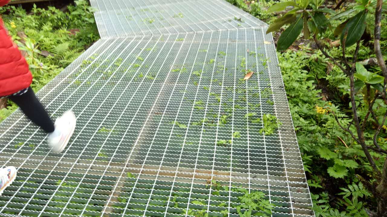 Industrial walkways with steel grating